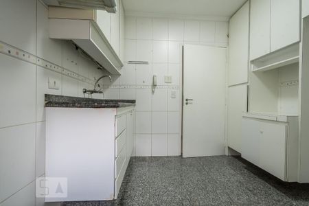 Cozinha de apartamento para alugar com 2 quartos, 60m² em Brooklin Paulista, São Paulo