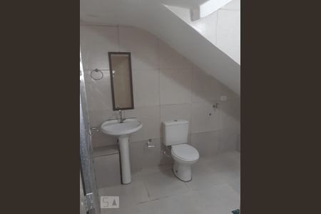 Banheiro de kitnet/studio para alugar com 1 quarto, 33m² em Parque Jabaquara, São Paulo