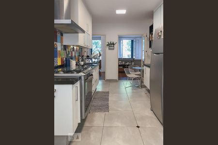 Apartamento para alugar com 200m², 4 quartos e sem vagaCozinha