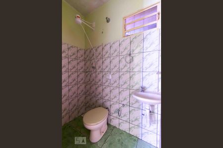 Casa para alugar com 80m², 2 quartos e sem vaga Casa para alugar com 80m², 2 quartos e sem vagaBanheiro