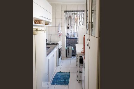 Cozinha  de apartamento para alugar com 1 quarto, 40m² em Bela Vista, São Paulo