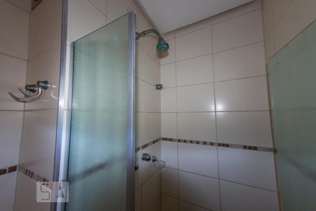 Banheiro  de apartamento para alugar com 1 quarto, 38m² em Jardim Botânico, Porto Alegre