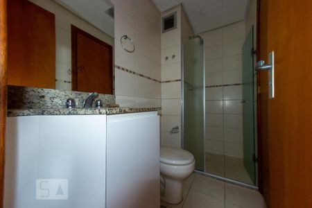Banheiro  de apartamento para alugar com 1 quarto, 38m² em Jardim Botânico, Porto Alegre