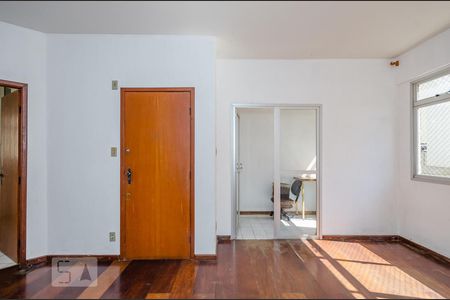 Sala de apartamento para alugar com 3 quartos, 80m² em Estoril, Belo Horizonte