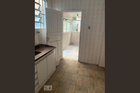 Casa à venda com 2 quartos, 300m² em Vila Nivi, São Paulo