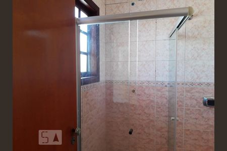 Casa à venda com 120m², 3 quartos e 2 vagasBanheiro