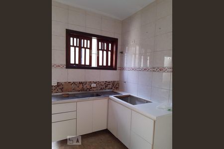 Casa à venda com 120m², 3 quartos e 2 vagasCozinha