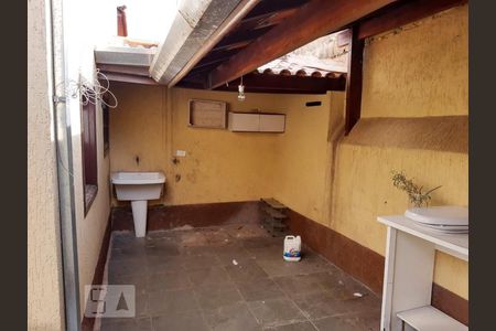 Casa à venda com 120m², 3 quartos e 2 vagasÁrea de Serviço