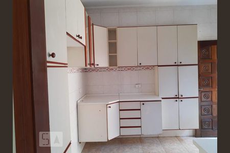 Casa à venda com 120m², 3 quartos e 2 vagasCozinha
