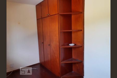 Quarto de casa à venda com 3 quartos, 120m² em Jardim Pinheiros, São Paulo