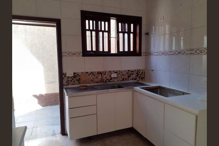 Casa à venda com 120m², 3 quartos e 2 vagasCozinha