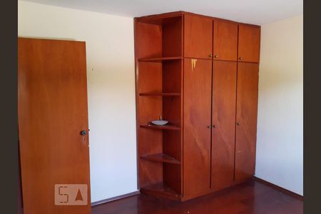 Quarto de casa à venda com 3 quartos, 120m² em Jardim Pinheiros, São Paulo