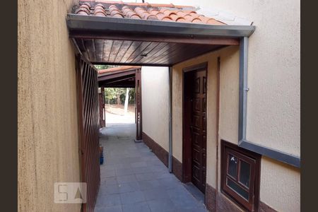 Casa à venda com 120m², 3 quartos e 2 vagasCorredor 