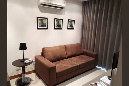 Sala de apartamento para alugar com 1 quarto, 40m² em Jacarepaguá, Rio de Janeiro