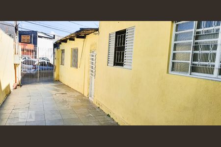 Casa para alugar com 90m², 1 quarto e 3 vagasQuintal