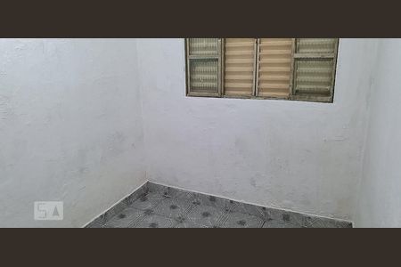 Quarto de Serviço de casa para alugar com 1 quarto, 90m² em Vila Nilo, São Paulo