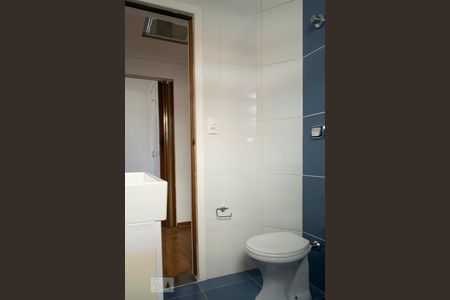 BANHEIRO de apartamento à venda com 2 quartos, 80m² em Santana, São Paulo