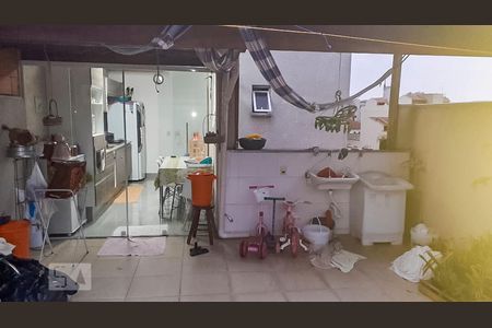 Apartamento para alugar com 100m², 2 quartos e sem vagaCozinha e Área de Serviço