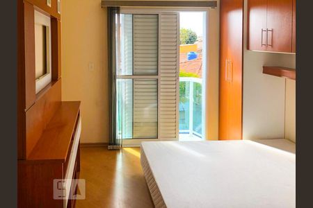 Suite de casa à venda com 2 quartos, 107m² em Vila Cecília Maria, Santo André