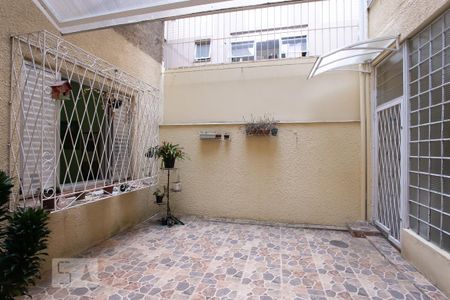 Apartamento para alugar com 150m², 2 quartos e sem vagaVaranda