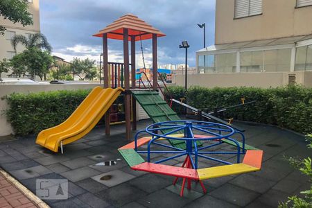 Apartamento à venda com 72m², 3 quartos e sem vagaÁrea comum