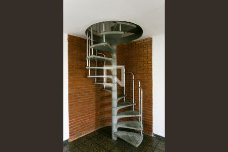 Sala - Escada de casa à venda com 3 quartos, 200m² em Vila Mafra, São Paulo