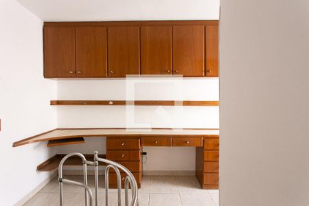 Escritório de casa à venda com 3 quartos, 200m² em Vila Mafra, São Paulo