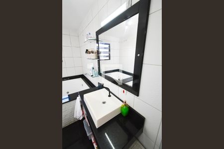 Casa à venda com 380m², 5 quartos e 4 vagas Casa à venda com 380m², 5 quartos e 4 vagasBanheiro da Suíte 1