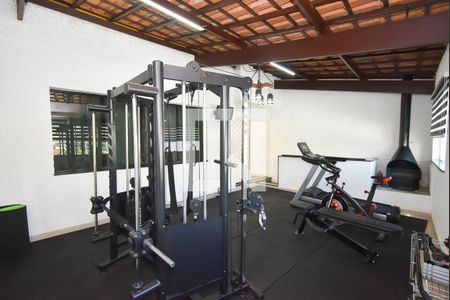 Casa à venda com 380m², 5 quartos e 4 vagas Casa à venda com 380m², 5 quartos e 4 vagasAcademia