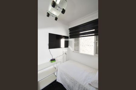 Casa à venda com 380m², 5 quartos e 4 vagas Casa à venda com 380m², 5 quartos e 4 vagasQuarto 1