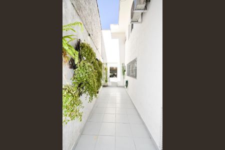 Casa à venda com 380m², 5 quartos e 4 vagas Casa à venda com 380m², 5 quartos e 4 vagasÁrea externa