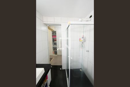 Casa à venda com 380m², 5 quartos e 4 vagas Casa à venda com 380m², 5 quartos e 4 vagasBanheiro da Suíte 1