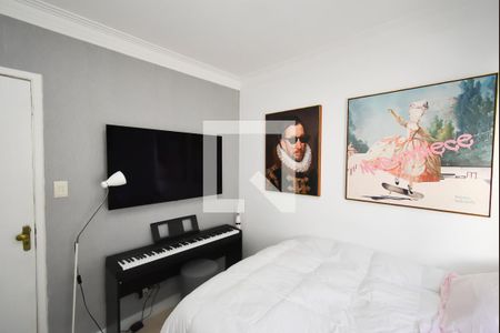 Casa à venda com 380m², 5 quartos e 4 vagas Casa à venda com 380m², 5 quartos e 4 vagasQuarto 2