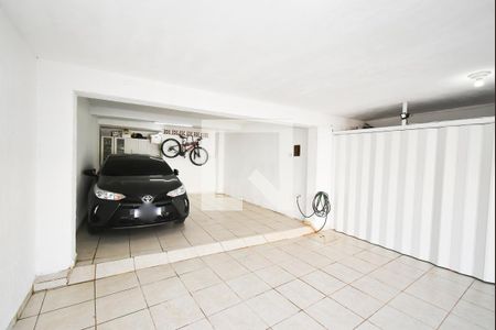 Casa à venda com 380m², 5 quartos e 4 vagas Casa à venda com 380m², 5 quartos e 4 vagasGaragem