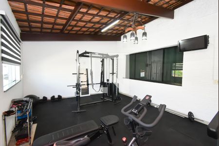 Casa à venda com 380m², 5 quartos e 4 vagas Casa à venda com 380m², 5 quartos e 4 vagasAcademia