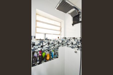 Casa à venda com 380m², 5 quartos e 4 vagas Casa à venda com 380m², 5 quartos e 4 vagasBanheiro Corredor