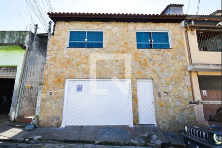 Casa à venda com 380m², 5 quartos e 4 vagas Casa à venda com 380m², 5 quartos e 4 vagasFachada