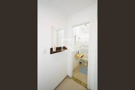 Casa à venda com 380m², 5 quartos e 4 vagas Casa à venda com 380m², 5 quartos e 4 vagasLavabo