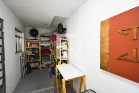 Casa à venda com 380m², 5 quartos e 4 vagas Casa à venda com 380m², 5 quartos e 4 vagasLavanderia