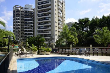 Apartamento para alugar com 68m², 2 quartos e 1 vagaÁrea comum - Piscina