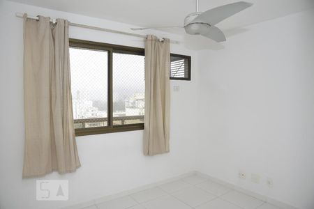 Quarto 1 de apartamento para alugar com 2 quartos, 68m² em Jacarepaguá, Rio de Janeiro