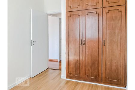 Dormitório de apartamento para alugar com 2 quartos, 81m² em Moema, São Paulo