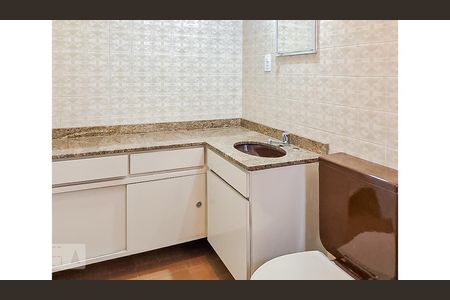 Banheiro da suíte de apartamento para alugar com 2 quartos, 81m² em Moema, São Paulo