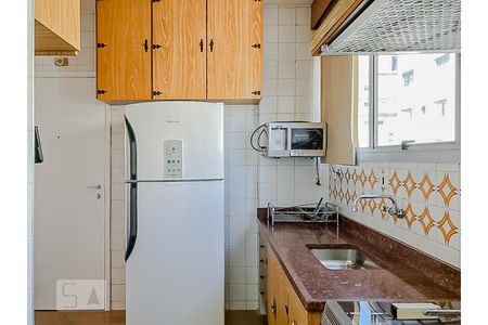 Cozinha de apartamento para alugar com 2 quartos, 81m² em Moema, São Paulo