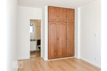 Suíte de apartamento para alugar com 2 quartos, 81m² em Moema, São Paulo