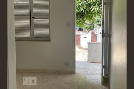 Sala de casa para alugar com 2 quartos, 53m² em Tanque, Rio de Janeiro