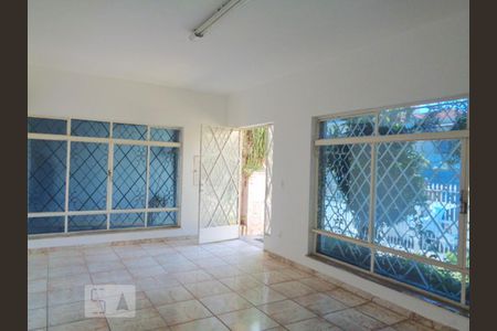 Sala de casa à venda com 3 quartos, 240m² em Água Branca, São Paulo