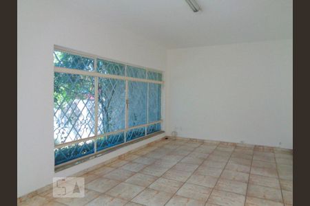 Sala de casa à venda com 3 quartos, 240m² em Água Branca, São Paulo