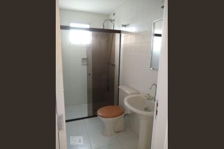 Apartamento à venda com 75m², 3 quartos e sem vaga Apartamento à venda com 75m², 3 quartos e sem vagaBanheiro Social