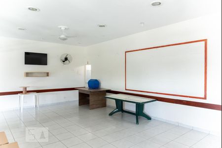 Apartamento à venda com 57m², 2 quartos e 1 vaga Apartamento à venda com 57m², 2 quartos e 1 vagaÁrea comum - Salão de festas